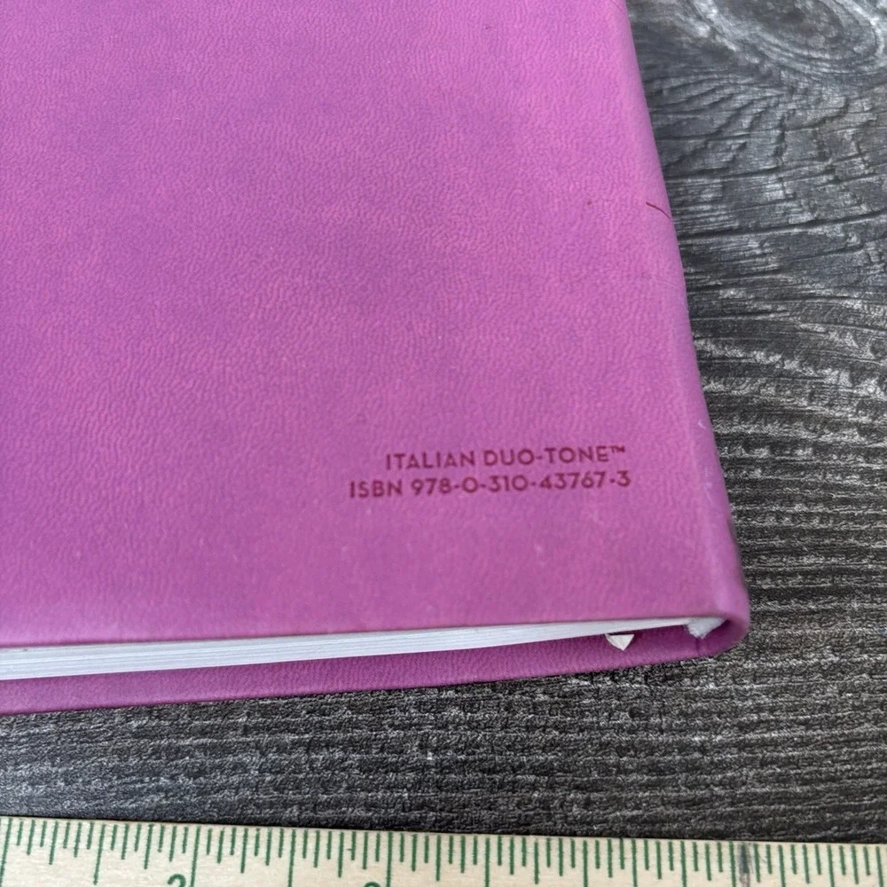The Holy Bible Thinline NIV New International Version pink Duo Tone Zindervan